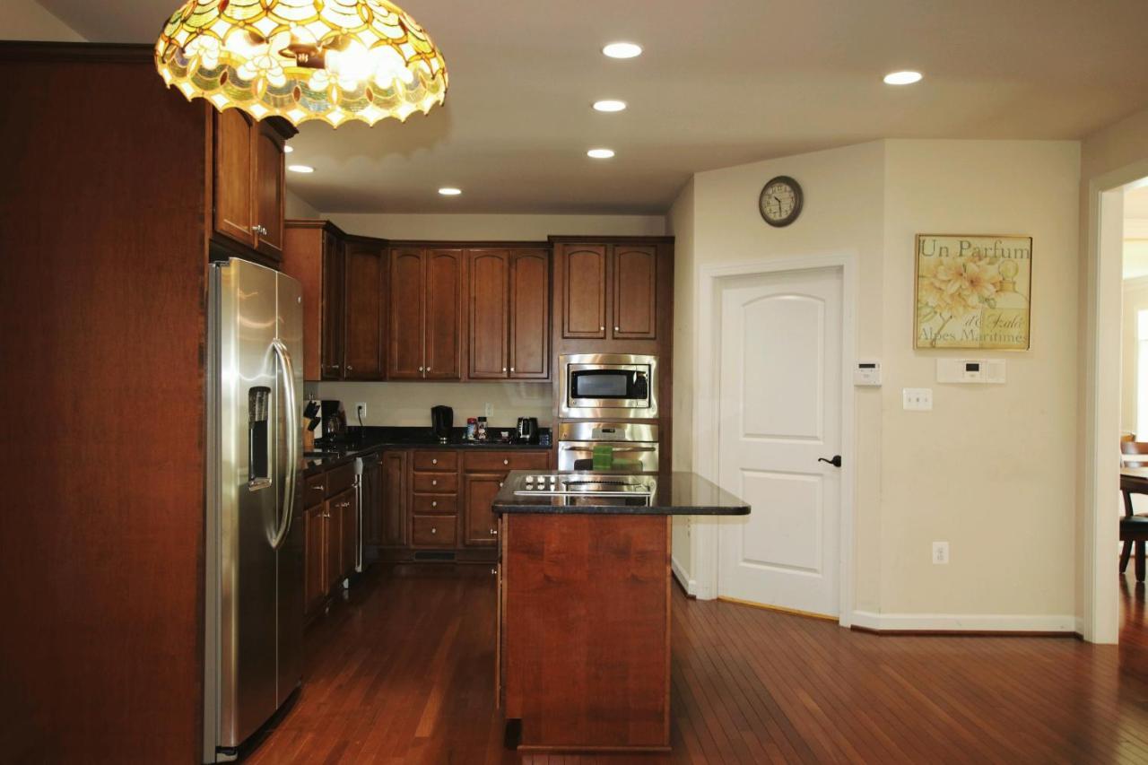 פיירפקס Luxury Villa And Apartments מראה חיצוני תמונה